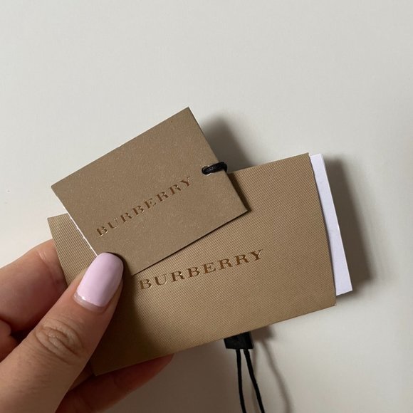 AUTHENTIC BURBERRY BELT - Picture 9 of 9